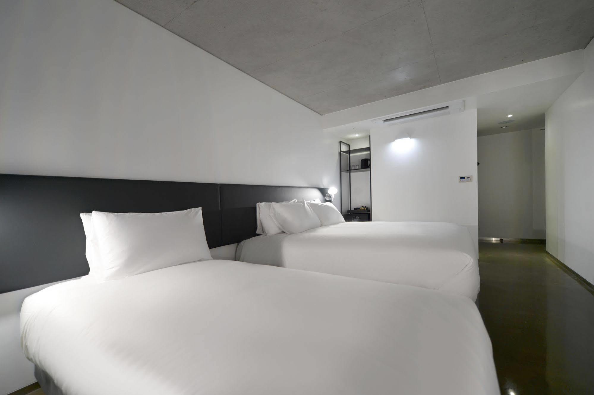 Creto Hotel Myeongdong Seoel Buitenkant foto
